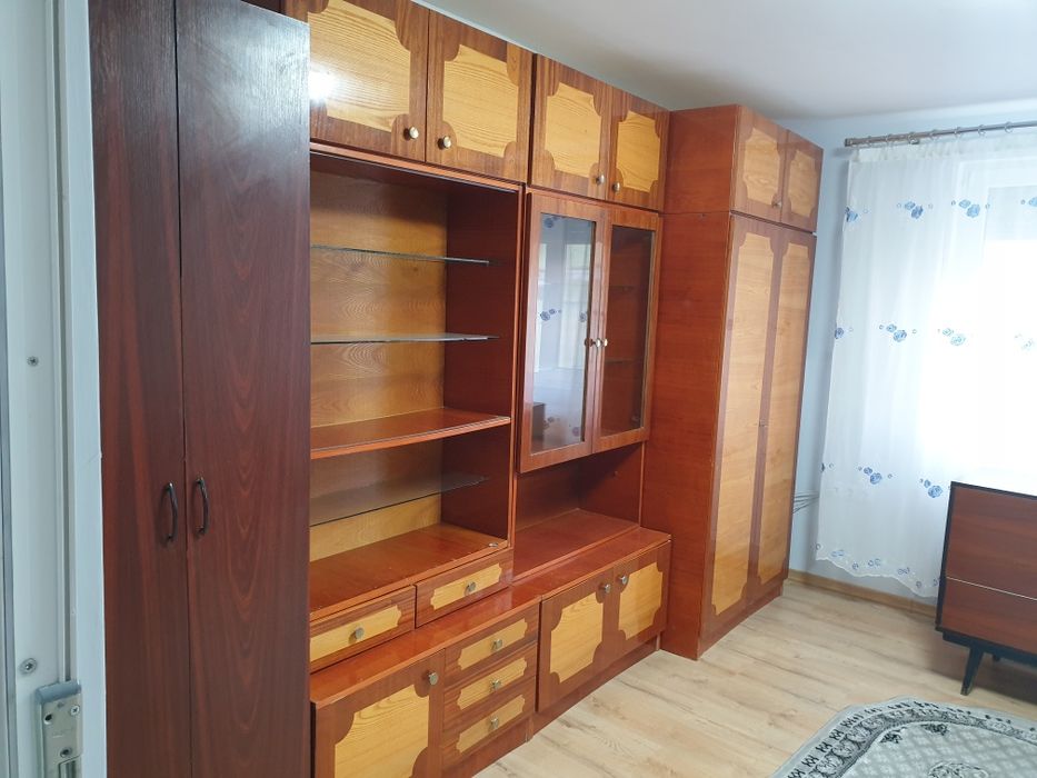 Dau in chirie la casa