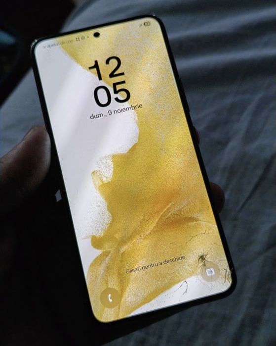 Vând sau Schimb Samsung Galaxy S22 5G Fisurat