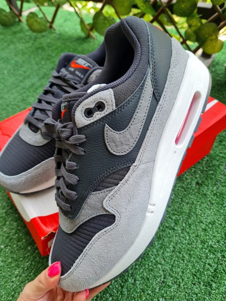 Nike Air Max 1 Premium Нови
42.5номер