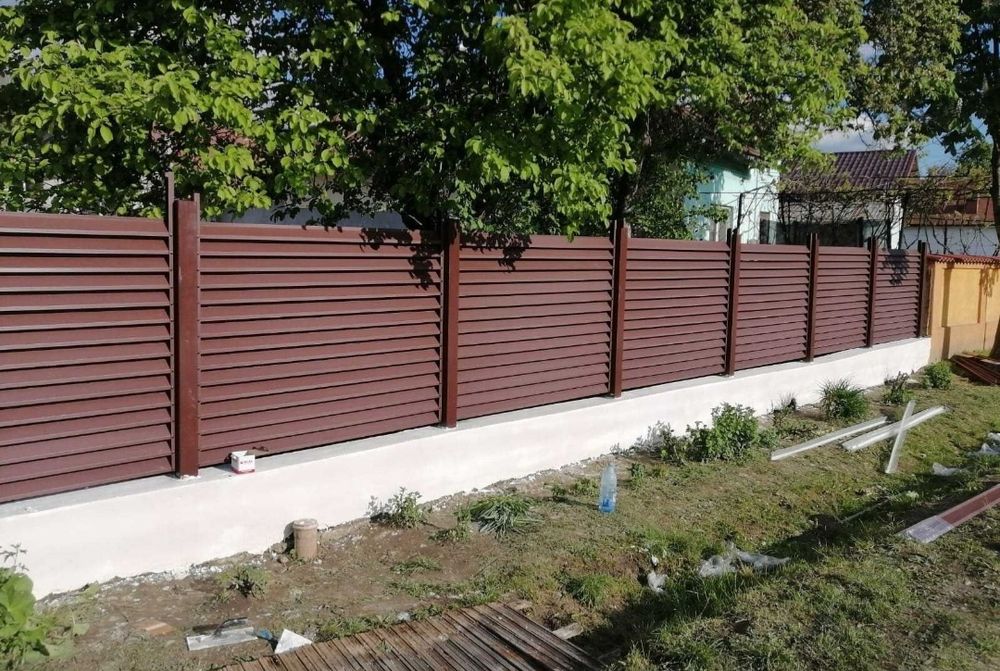 Garduri din sipca metalica ,plasa bordurat  etc