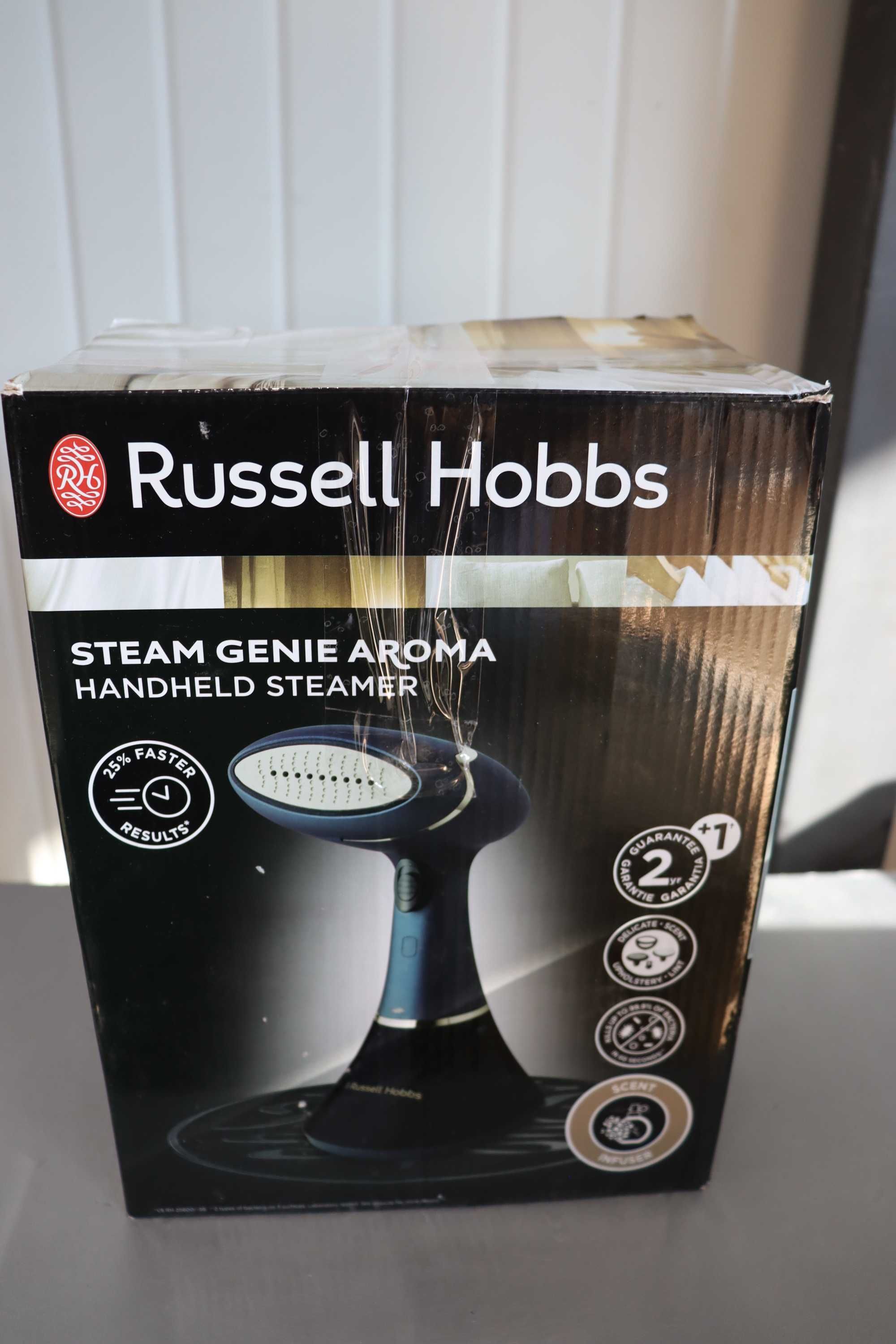 Парна вертикална ютия Russell Hobbs Multi Steam Genie Pro Aroma 1800W