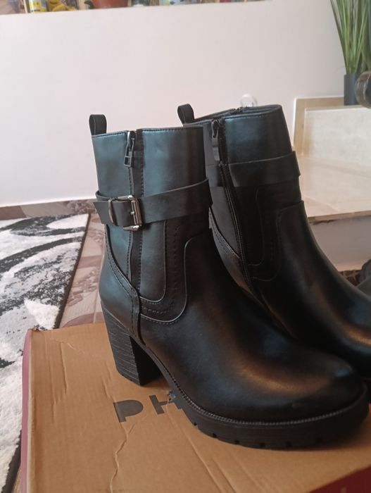 Vând ghete de doamne philov!