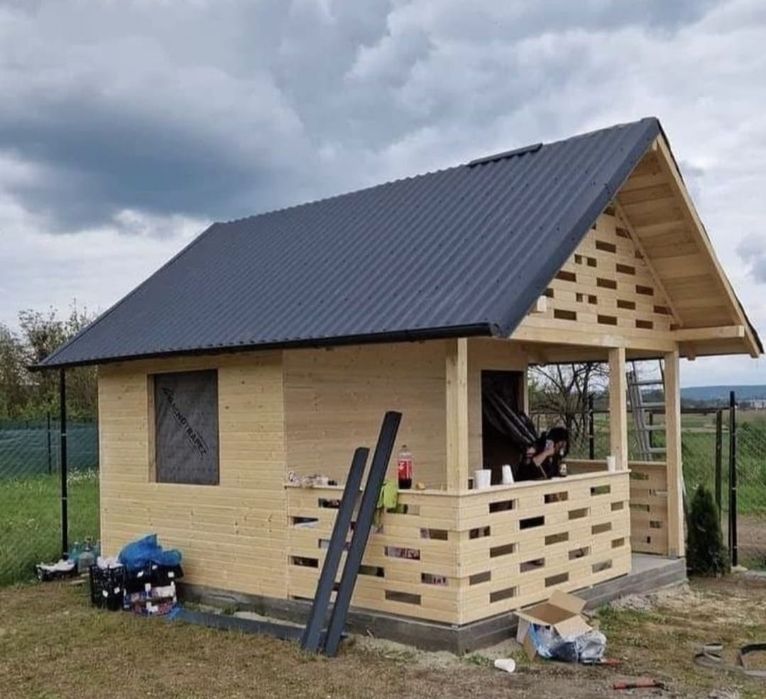 Vand foișoare  terase magazii casute