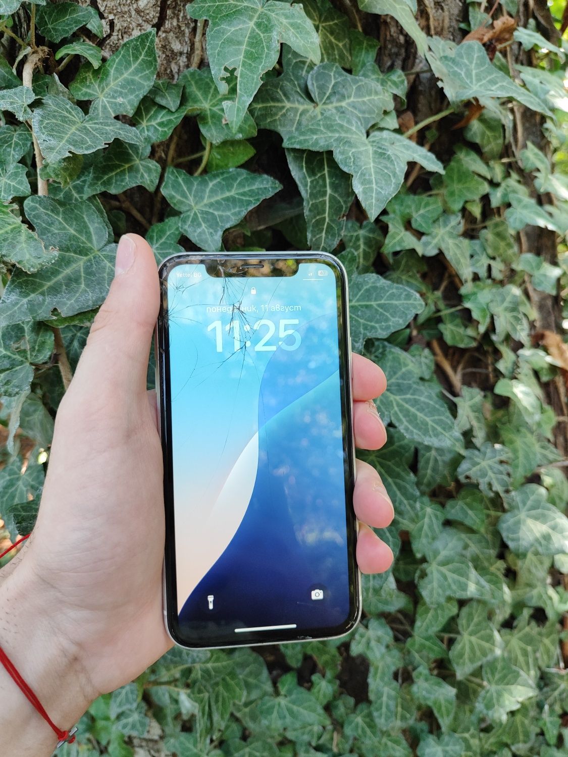 Iphone XR- 64GB Бял- Отключен