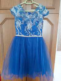 Vând rochie albastră