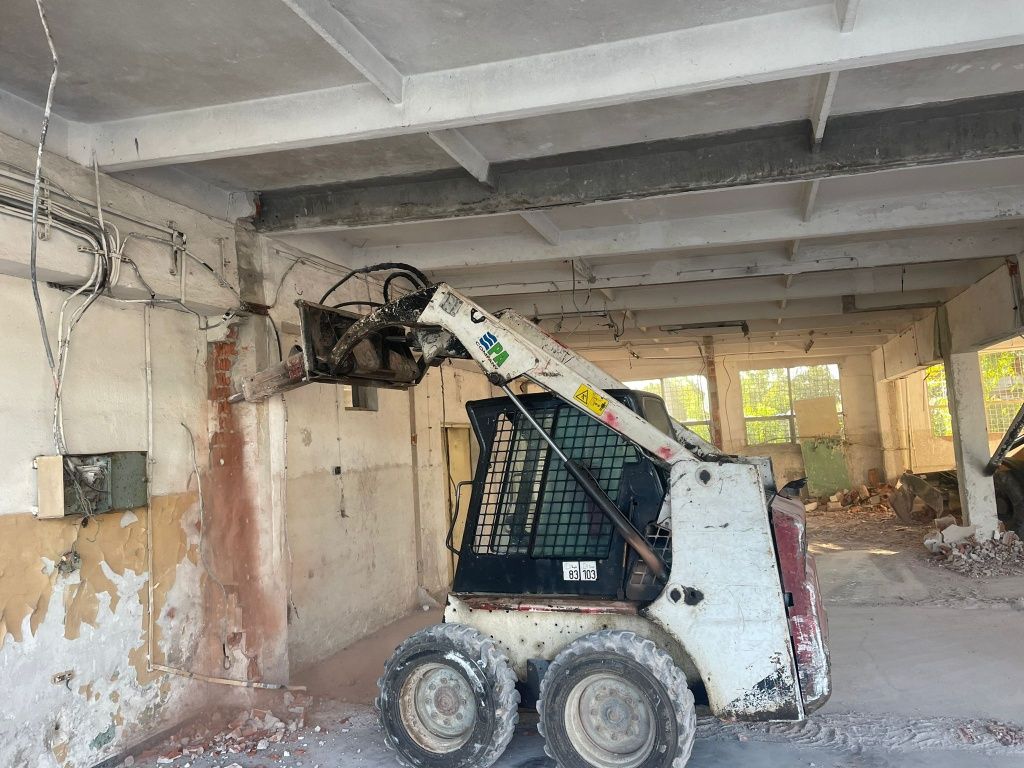 bobcat  de inchiriat picon burghiu taiere beton asfalt
