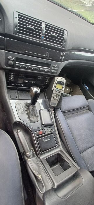 Продавам бмв е39 цяло или на части