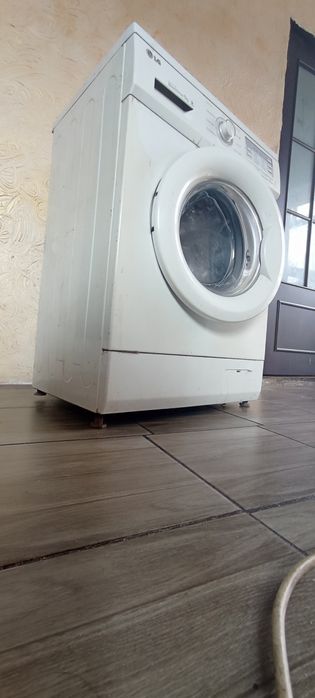 Стиральная машинка LG на запчасти