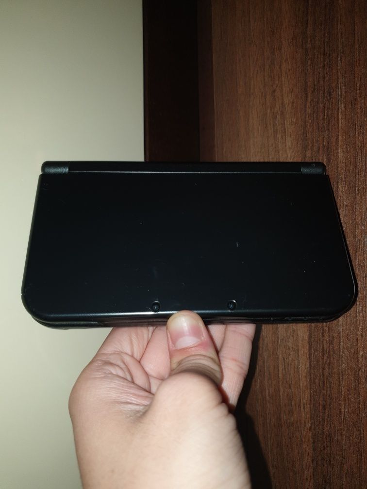 New Nintendo 3DS XL 64Gb Dual IPS cu alimentator și stylus pen