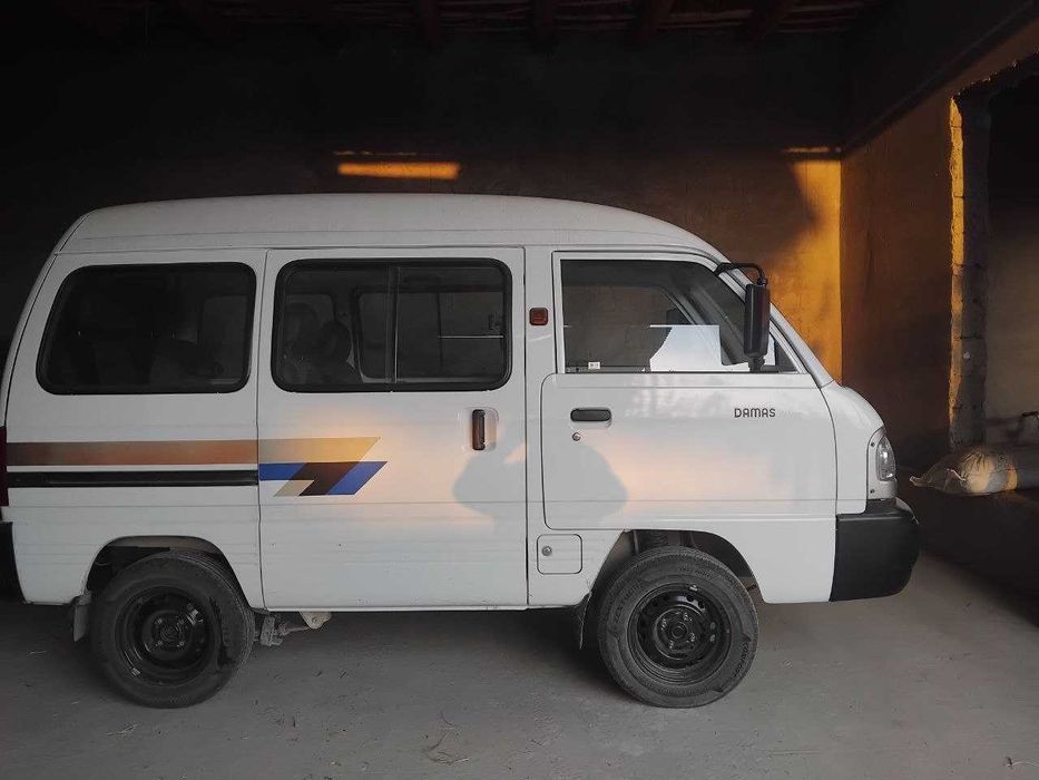 Damas sotiladi delux