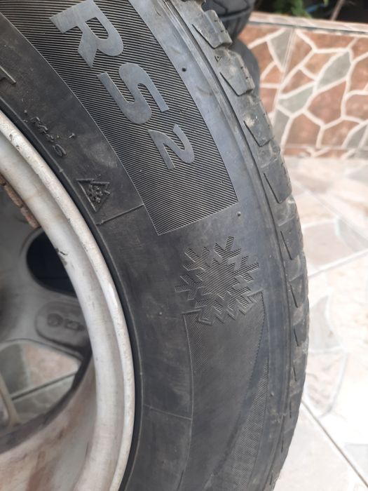 Vand anvelope, vara și iarna .