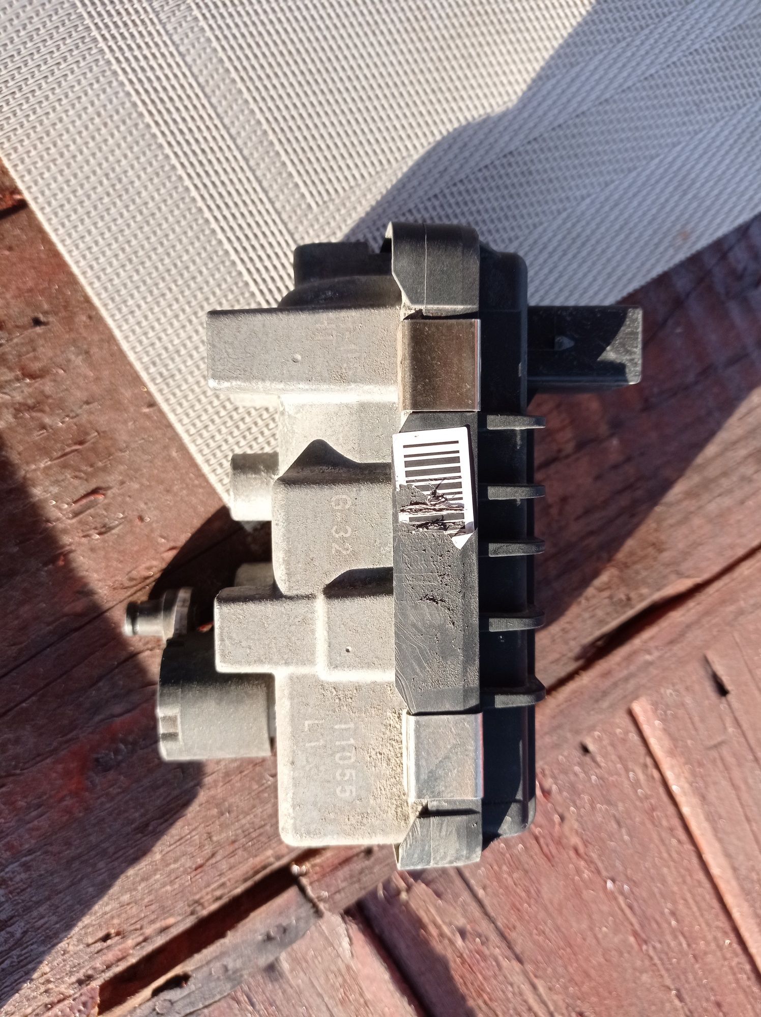 Vând actuator turbo BMW