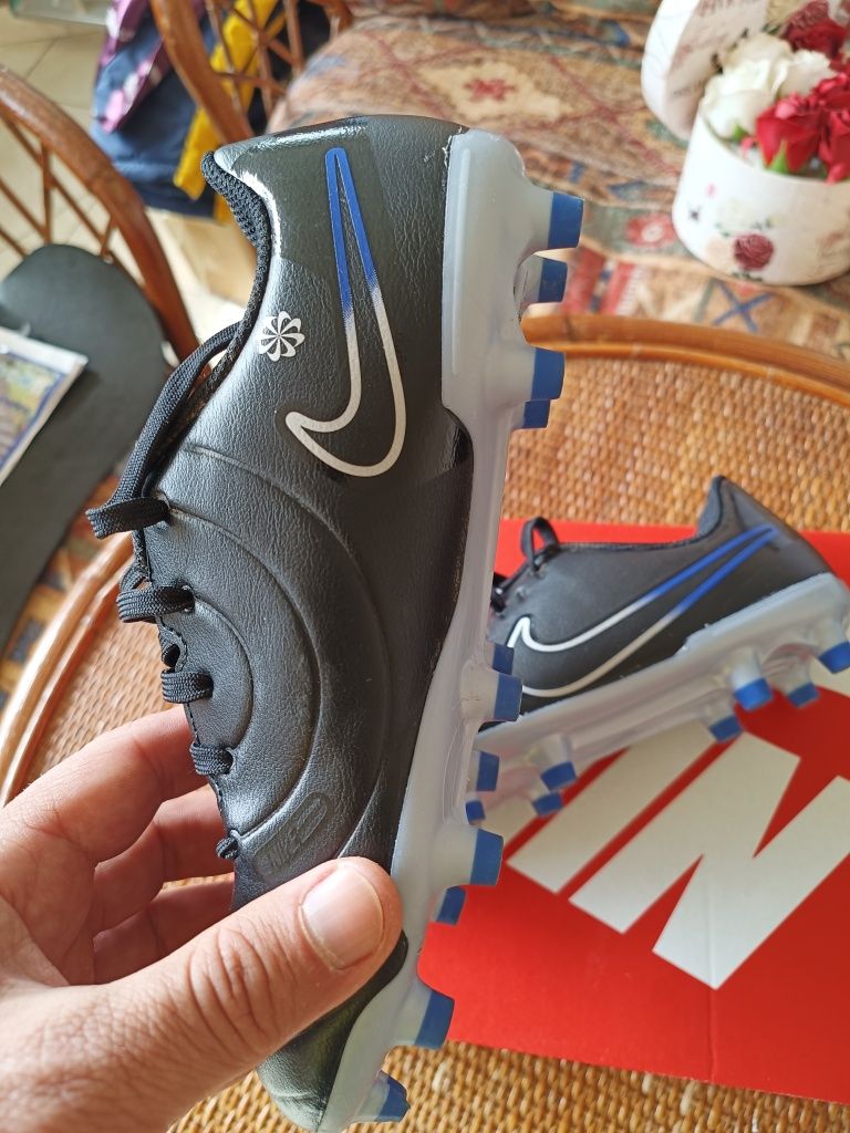 Vând ghete fotbal copii Nike Tiempo noi