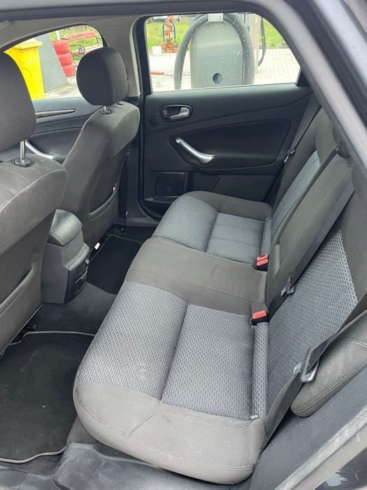 Ford mondeo  mk4 2009