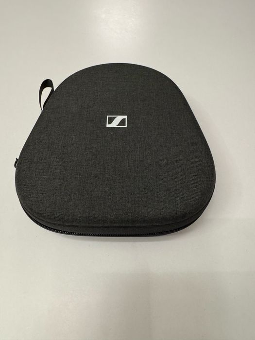 Casti Over Ear Sennheiser Momentum 4 Wireless ANC negru