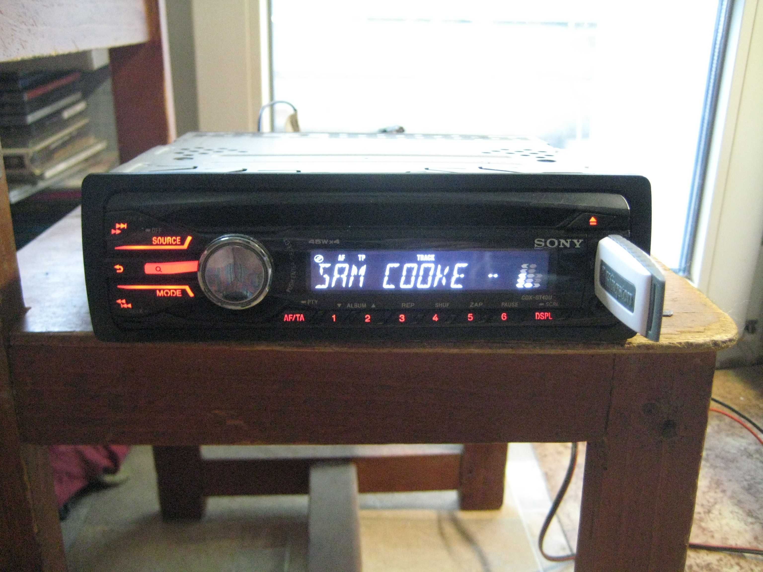 Продавам SONY CDX-GT40U 45WХ4