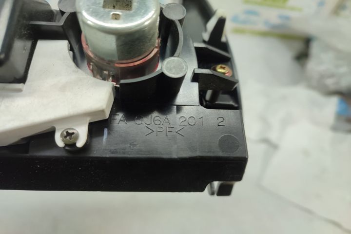 Ornament consola centrala schimbator gj6a2012 Mazda 6 GG  [din 2002 pana  2005] seria