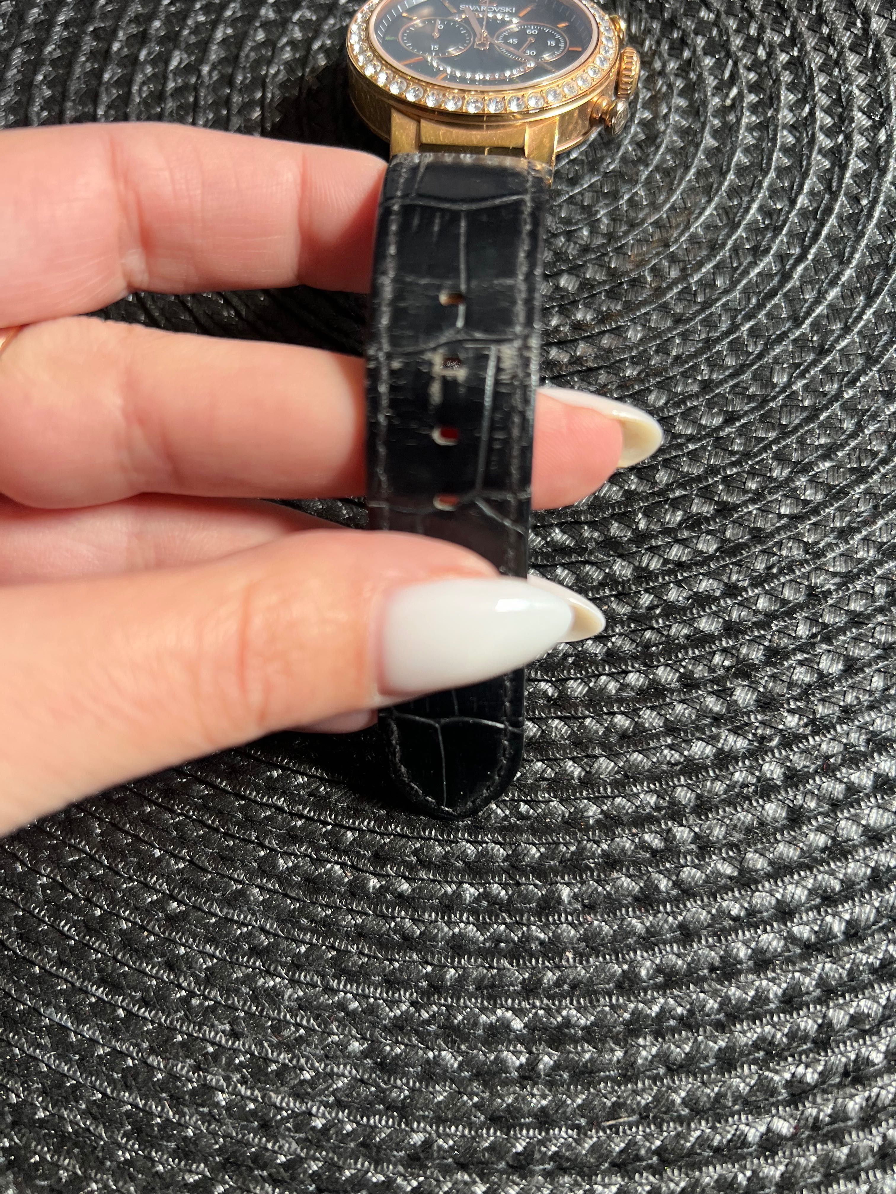 Часовник Swarovski