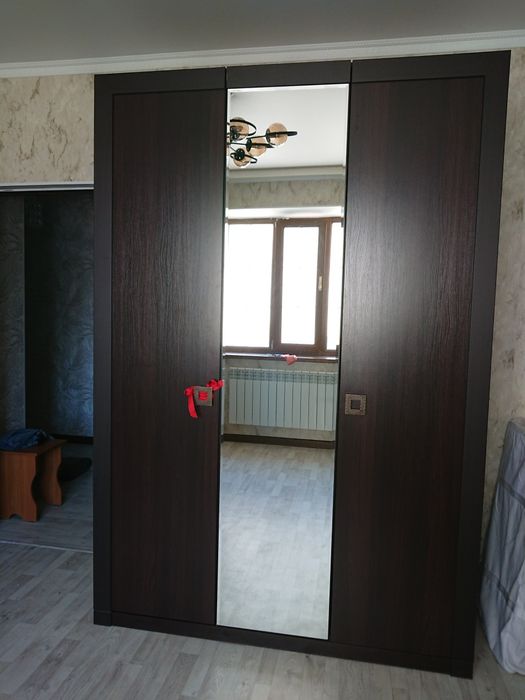 Продам шикарный шкаф