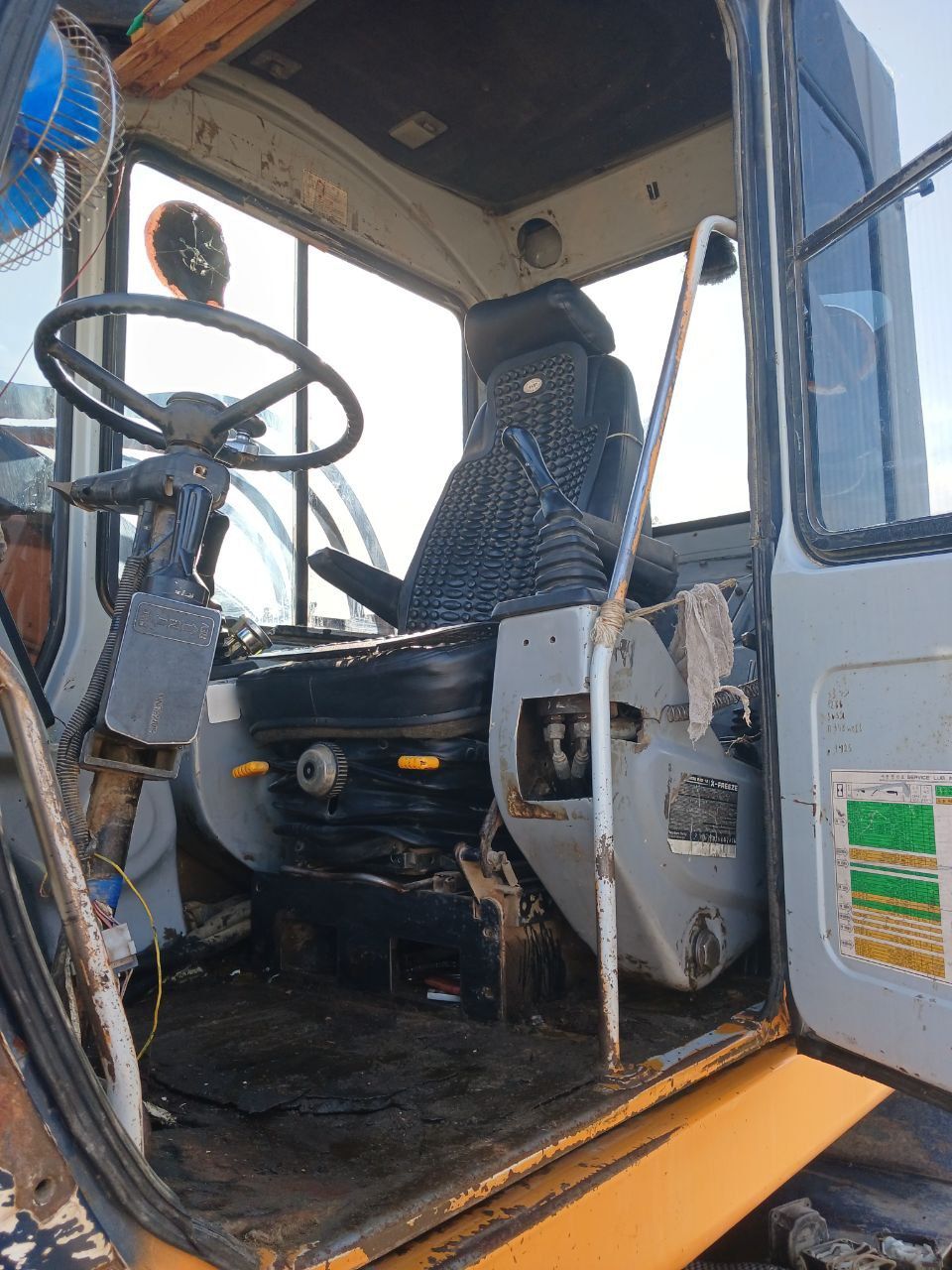 Экскаватор Samsung MX 132