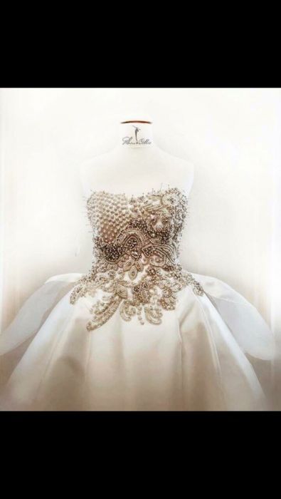 Rochie mireasa Marie Ollie IMPECABILA