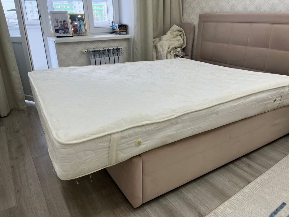 Матрас 160*200 б/у в хорошем состоянии