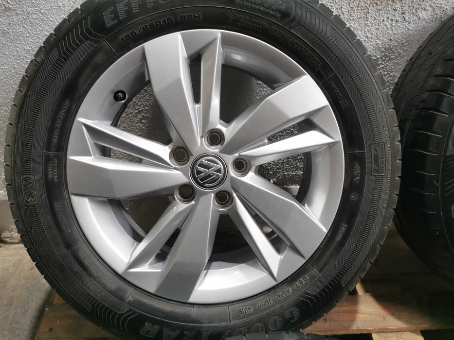 Jante Originale Vw Polo R 15 cu anvelope de vara