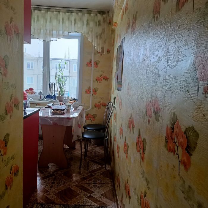 Продам 2 комнатную квартиру в 3 микрорайоне дом 5