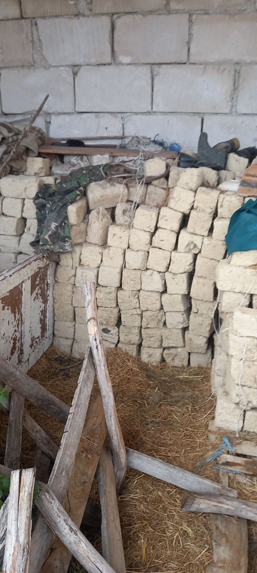 De vânzare cărămidă din chirpici,vaiugă