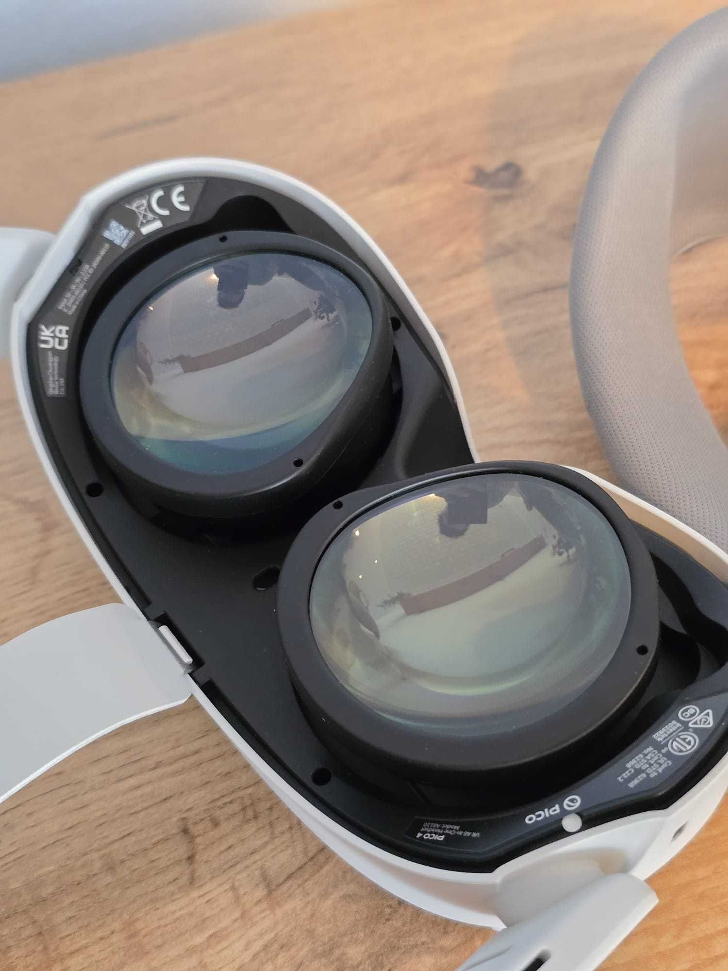 Ochelari VR Pico 4 - 4k+ 90Hz 128Gb