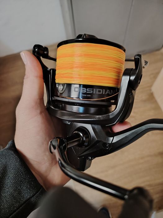 Vând 4 mulinete okuma obsidian