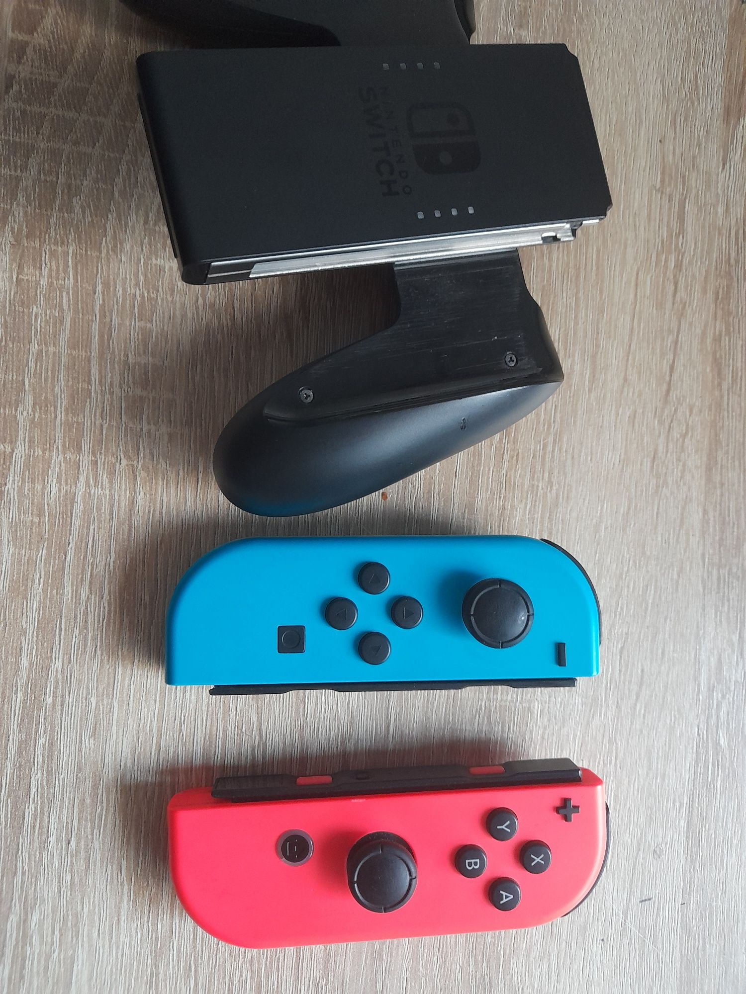 Controllere Joycon pentru Nintendo Switch, impecabile.