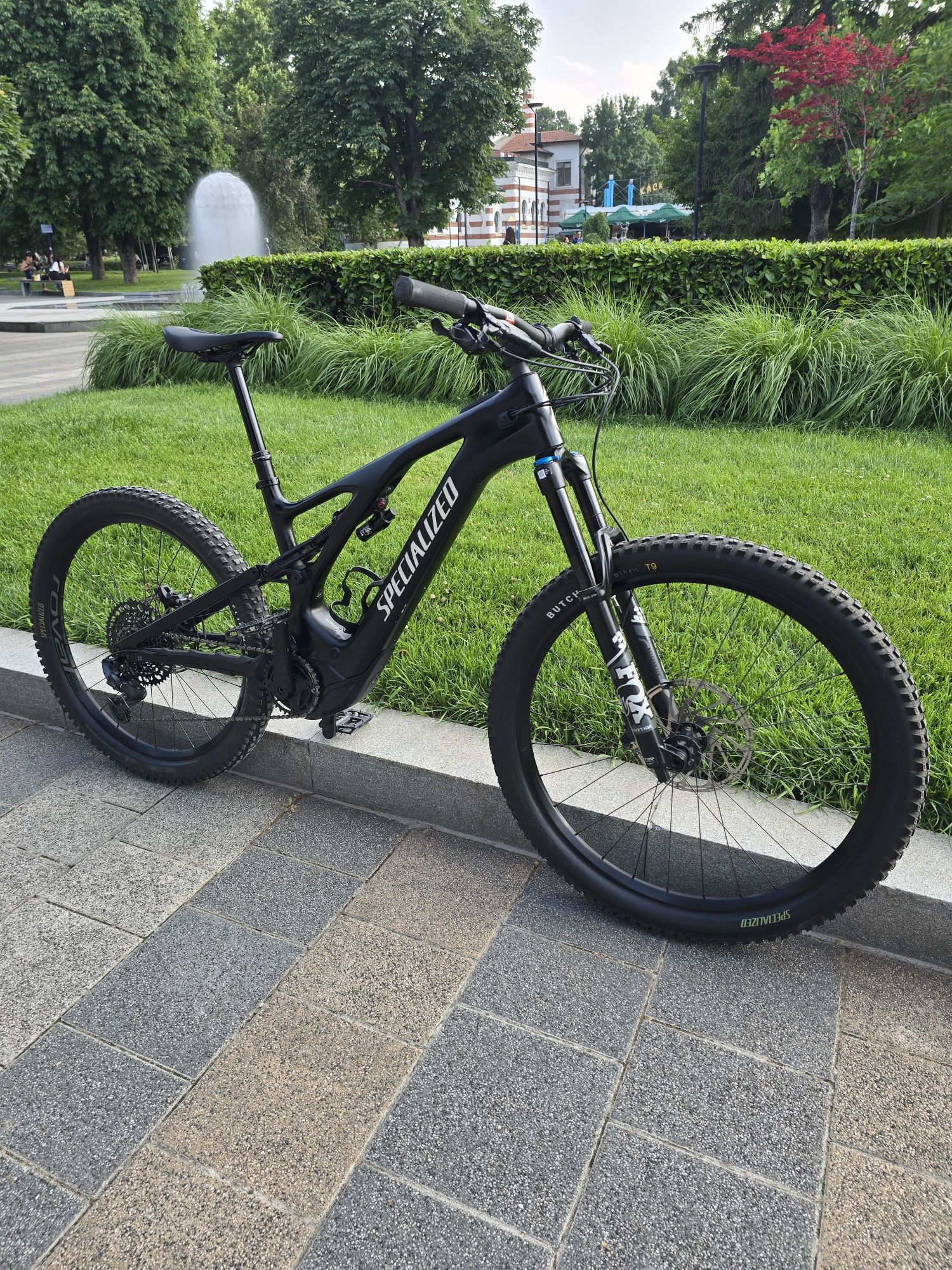Карбонов електрически specialized turbo levo
