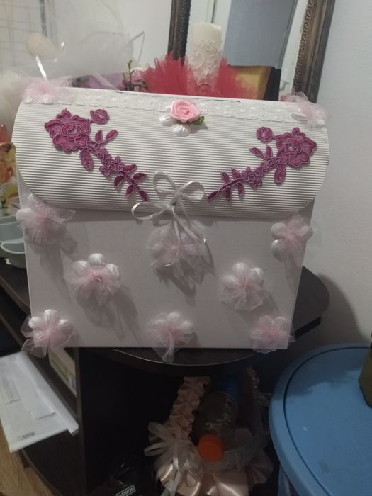 Vând voal și coroniță