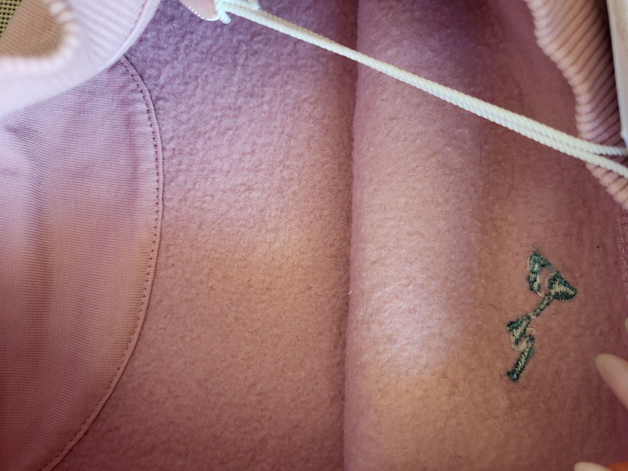 Дамски суичър Guess с бродерия