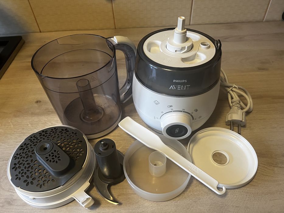 Aparat de gatit la abur Philips Avent 4 in 1 caută un nou bebeluș