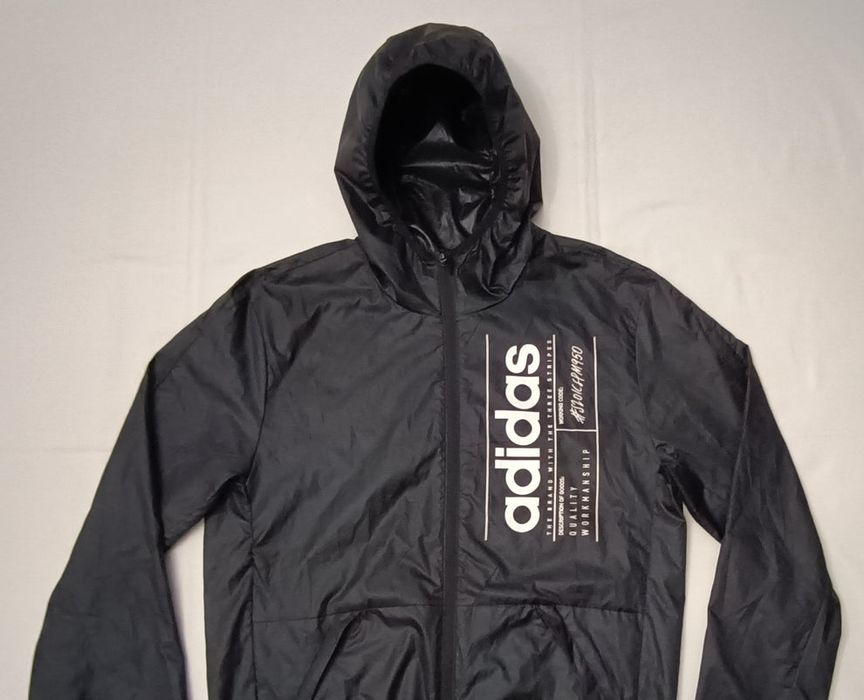 Adidas Windbreaker Jacket оригинално яке S Адидас спорт тренировки