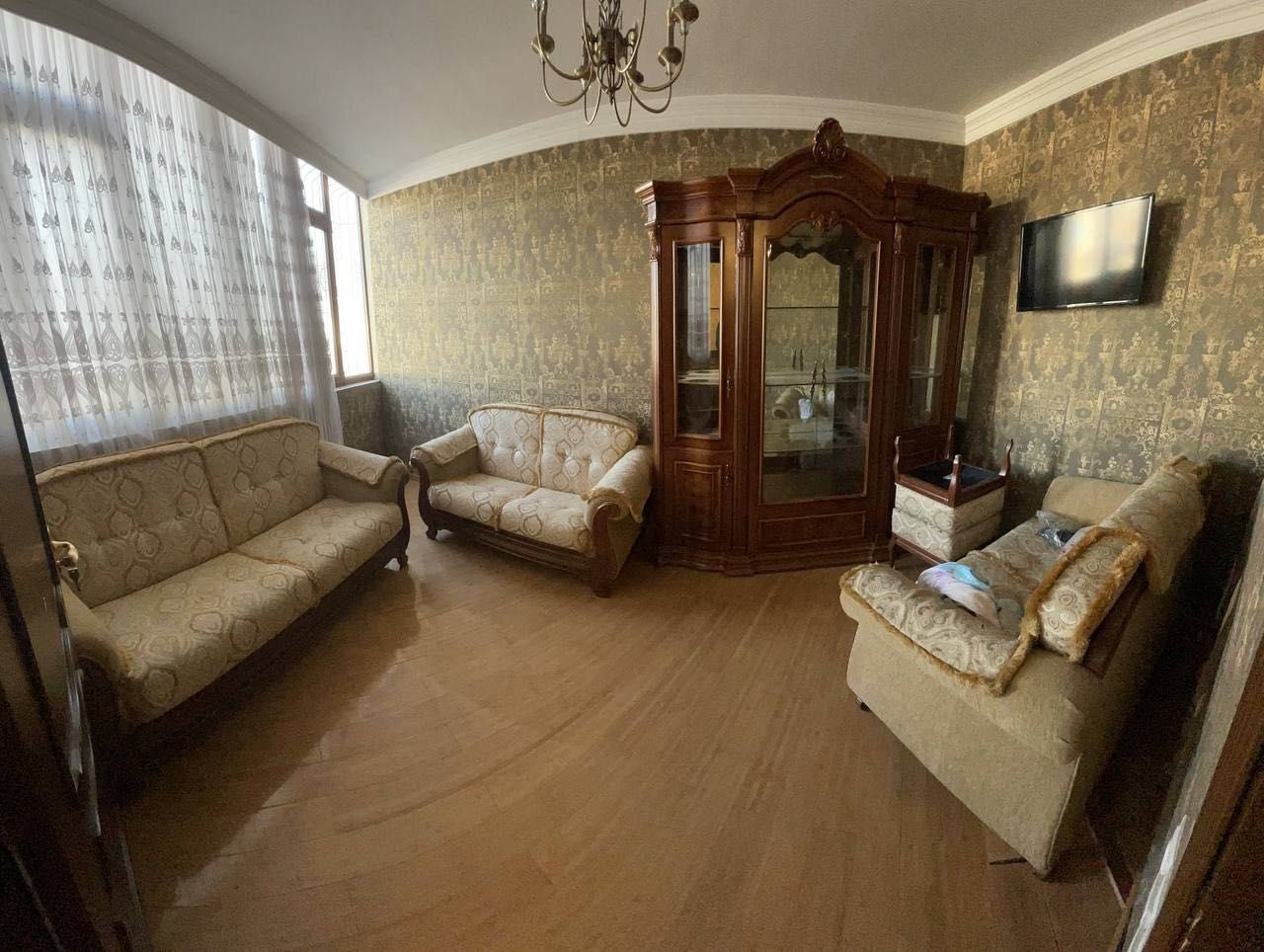 Продается 3 комнатная квартира ремонт Дружба народов Коратош