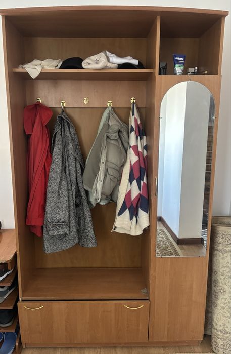 Шкаф для прихожей