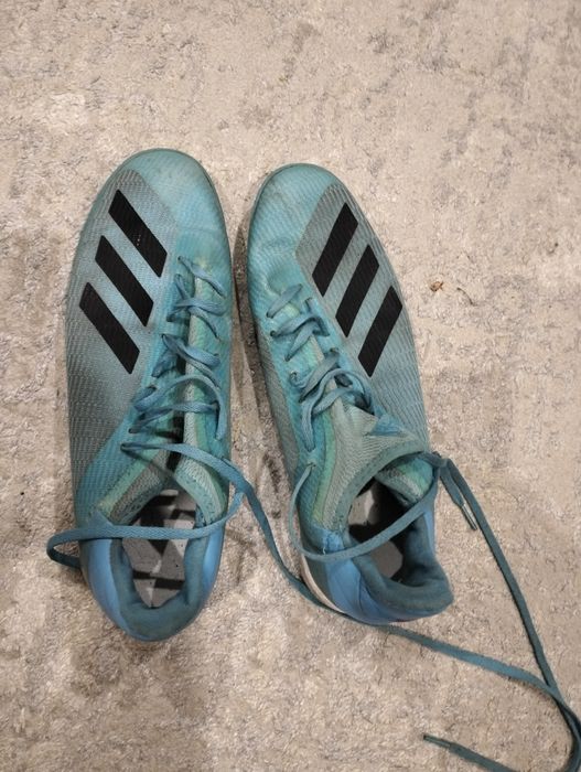 Футзалки Adidas .