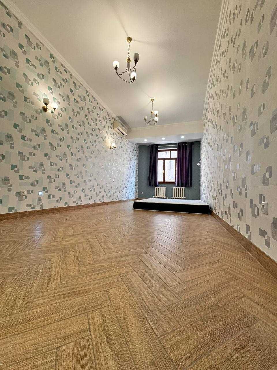 4-х комнатная квартира на Чехова (рабочий лифт есть)  ID: 2448