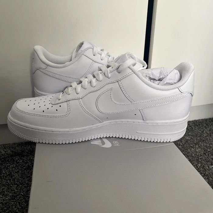 Adidasi Nike Air Force 1 Triple White