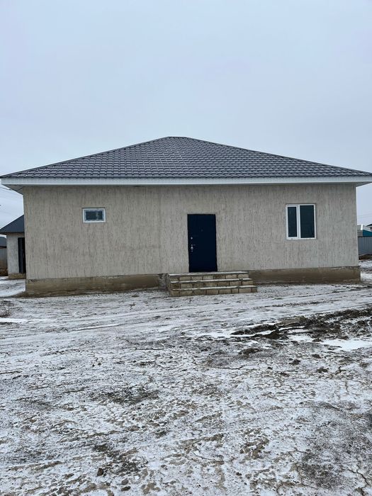 Ақсай 2 үй сатылады