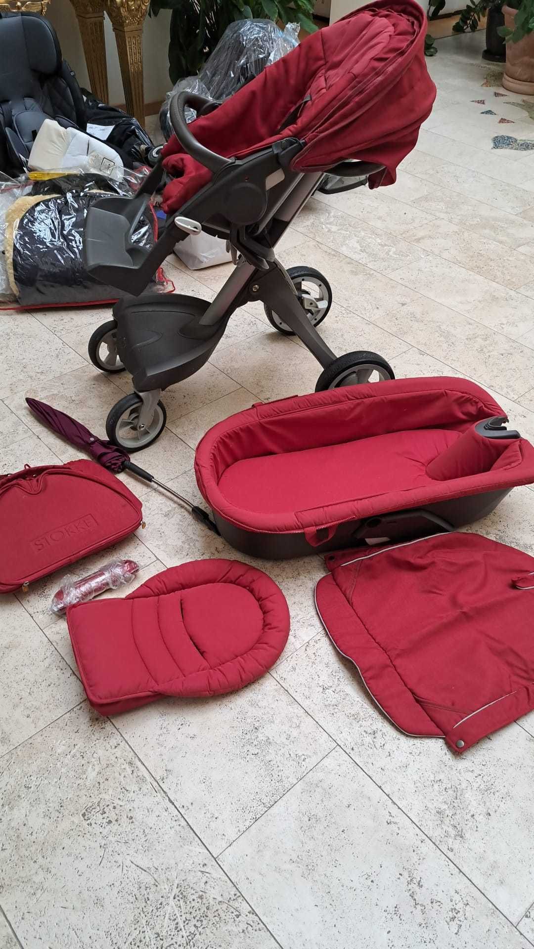 Carucior Stokke cu accesorii