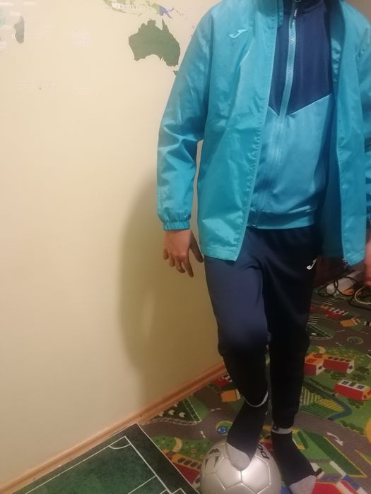 Vând trening fotbal baieti