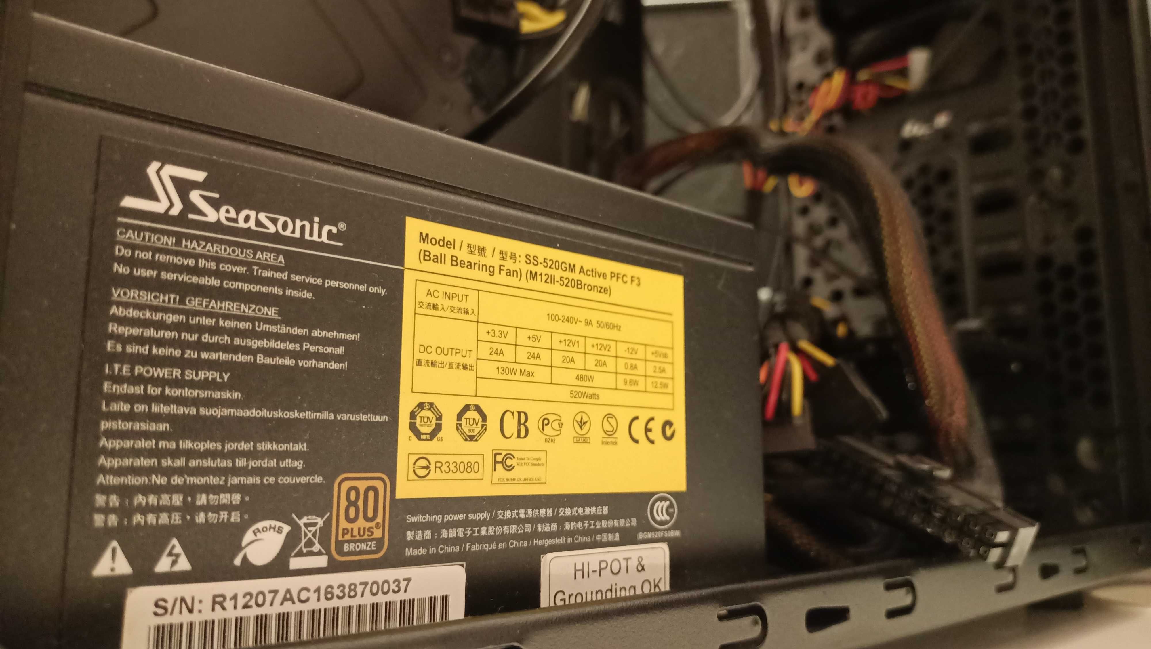 Unitate PC Cooler Master Silencio sursa Seasonic 520W DVDWriter ca noi