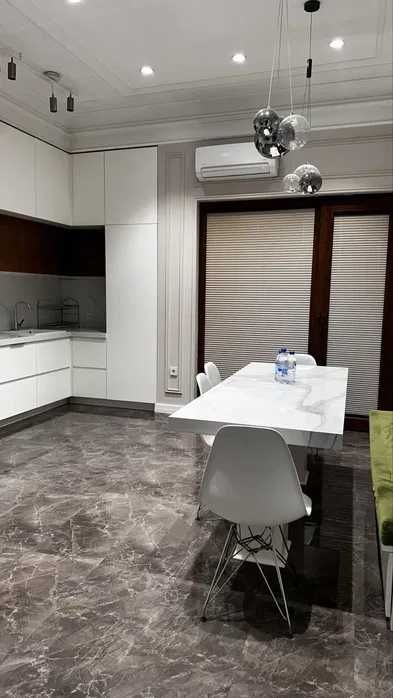 Яккасарайский ЖК сдам 3х 145кв.м квартира новая звоните СРОЧНО