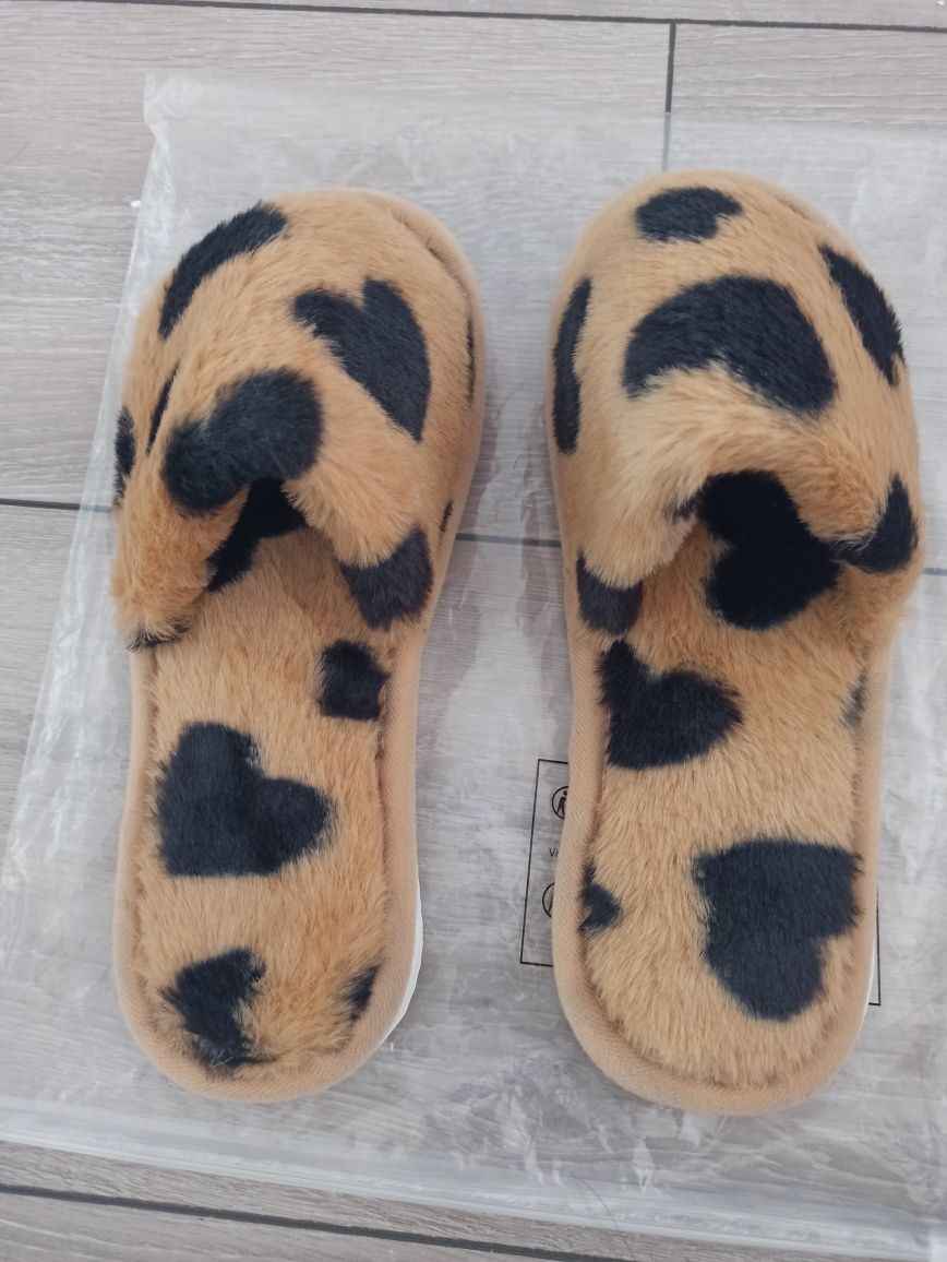 Papuci de casa imprimeu leopard