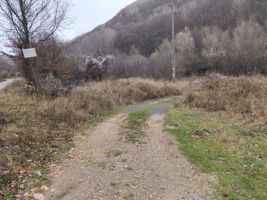 След извора на Струма над Боснек - продавам имот 2,5 дка