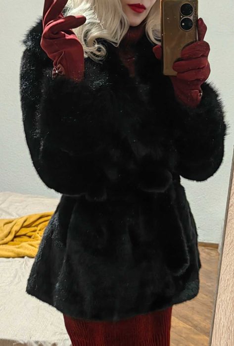 Haină de blană artificială superbă